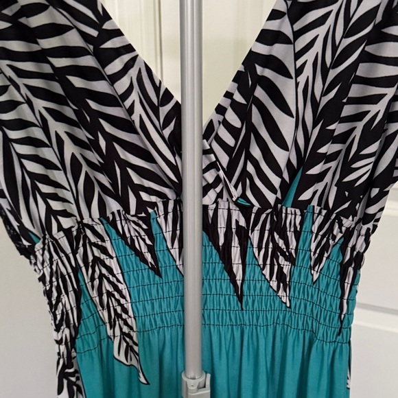 Zebra Black and Teal Maxi Dress - Picture 4 of 8